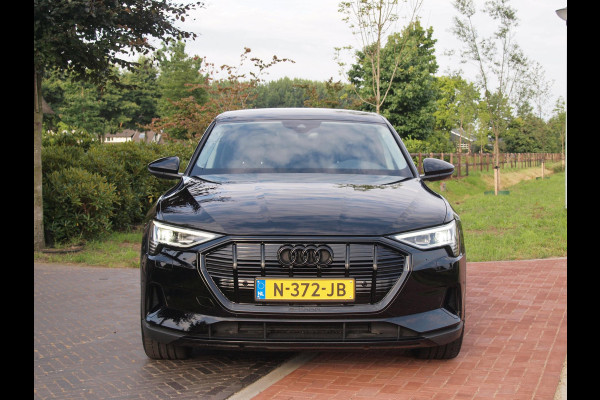 Audi e-tron 55 quattro edition 95 kWh | Cruise Control | Parkeersensoren | DAB | NL-Auto |
