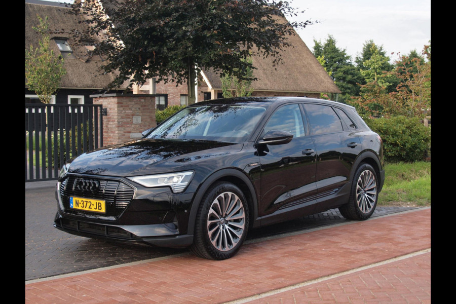 Audi e-tron 55 quattro edition 95 kWh | Cruise Control | Parkeersensoren | DAB | NL-Auto |
