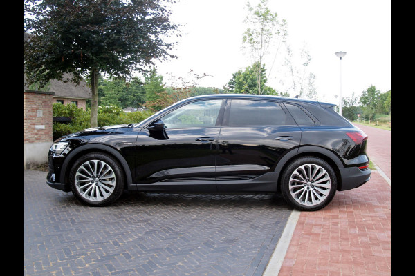 Audi e-tron 55 quattro edition 95 kWh | Cruise Control | Parkeersensoren | DAB | NL-Auto |