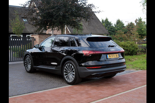 Audi e-tron 55 quattro edition 95 kWh | Cruise Control | Parkeersensoren | DAB | NL-Auto |