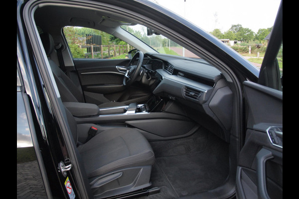 Audi e-tron 55 quattro edition 95 kWh | Cruise Control | Parkeersensoren | DAB | NL-Auto |
