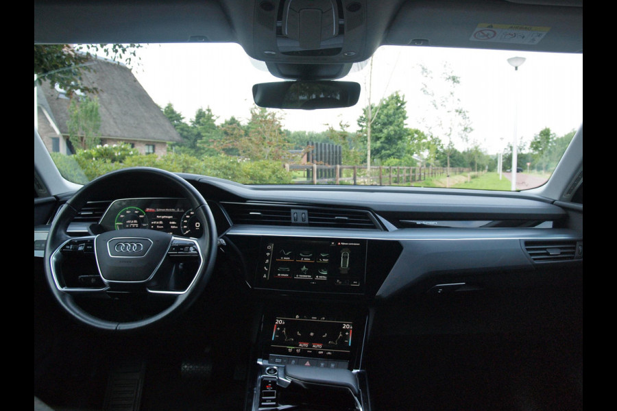 Audi e-tron 55 quattro edition 95 kWh | Cruise Control | Parkeersensoren | DAB | NL-Auto |