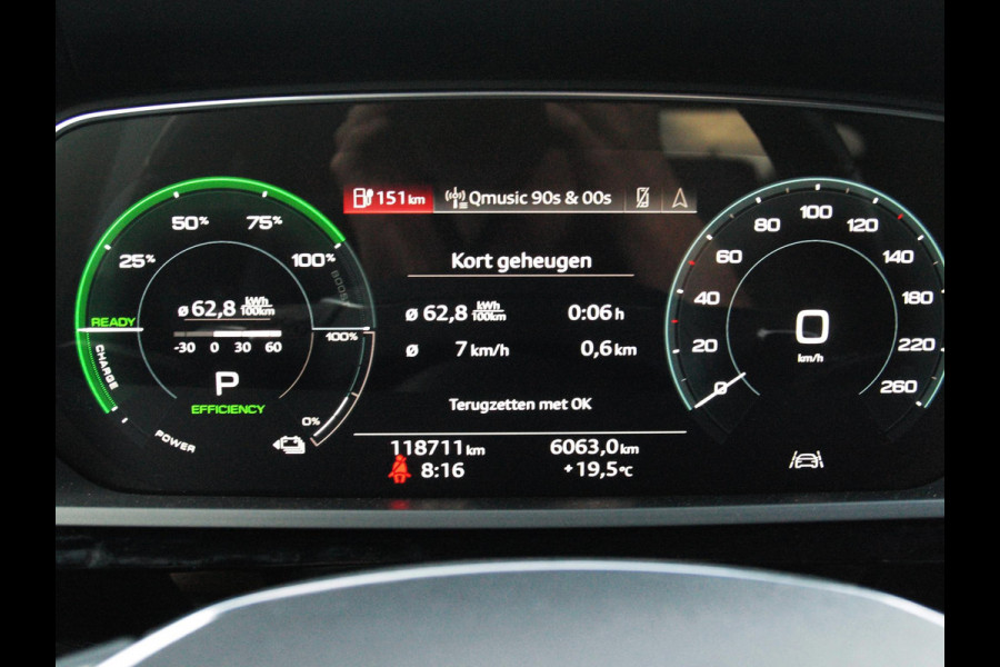 Audi e-tron 55 quattro edition 95 kWh | Cruise Control | Parkeersensoren | DAB | NL-Auto |