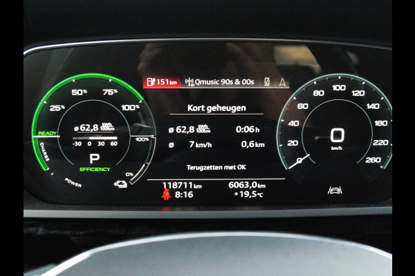 Audi e-tron 55 quattro edition 95 kWh | Cruise Control | Parkeersensoren | DAB | NL-Auto |