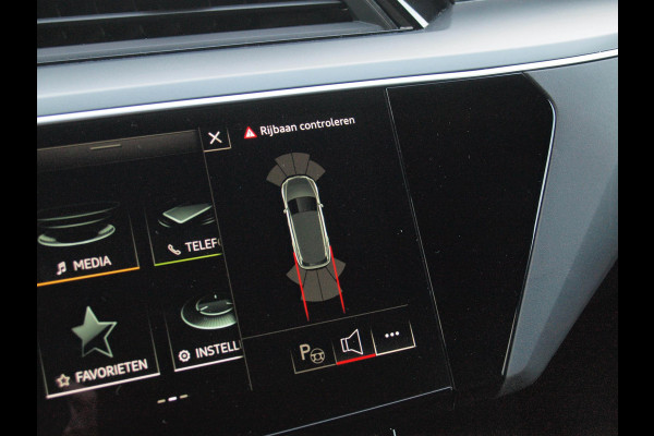 Audi e-tron 55 quattro edition 95 kWh | Cruise Control | Parkeersensoren | DAB | NL-Auto |