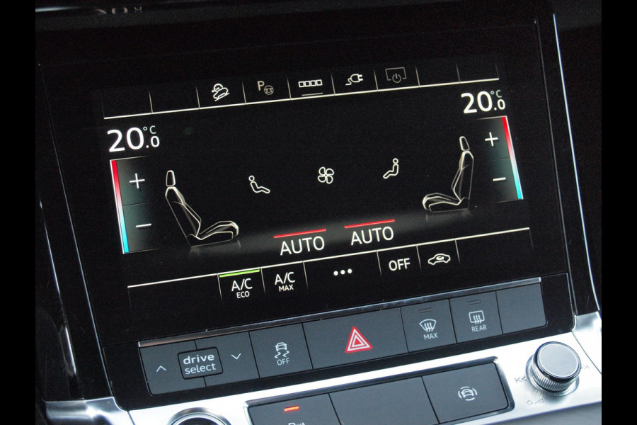 Audi e-tron 55 quattro edition 95 kWh | Cruise Control | Parkeersensoren | DAB | NL-Auto |