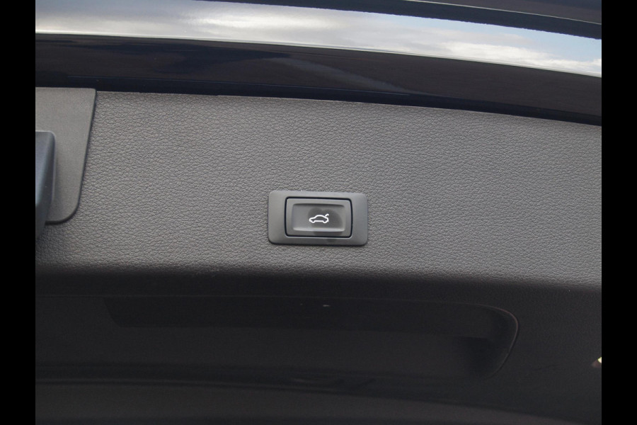 Audi e-tron 55 quattro edition 95 kWh | Cruise Control | Parkeersensoren | DAB | NL-Auto |