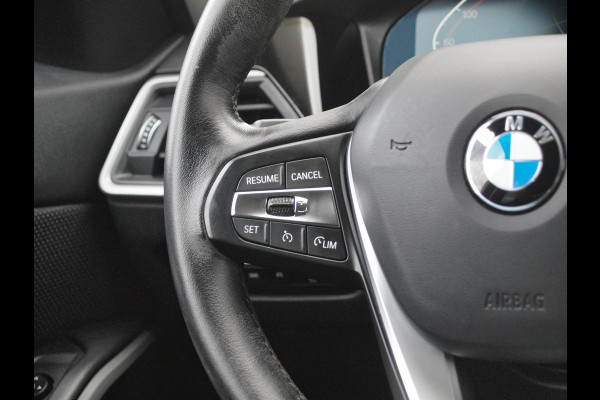 BMW 3-serie 320i Business Edition | Apple Carplay | Trekhaak | Cruise Control | Automaat | Parkeersensoren |