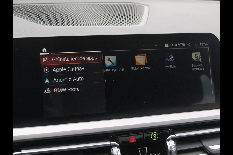 BMW 3-serie 320i Business Edition | Apple Carplay | Trekhaak | Cruise Control | Automaat | Parkeersensoren |
