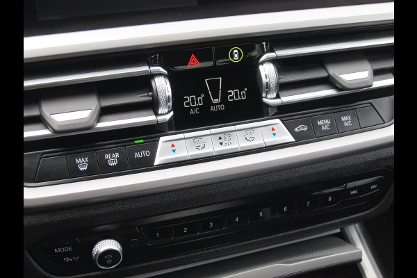 BMW 3-serie 320i Business Edition | Apple Carplay | Trekhaak | Cruise Control | Automaat | Parkeersensoren |