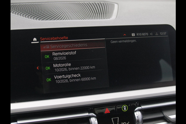 BMW 3-serie 320i Business Edition | Apple Carplay | Trekhaak | Cruise Control | Automaat | Parkeersensoren |