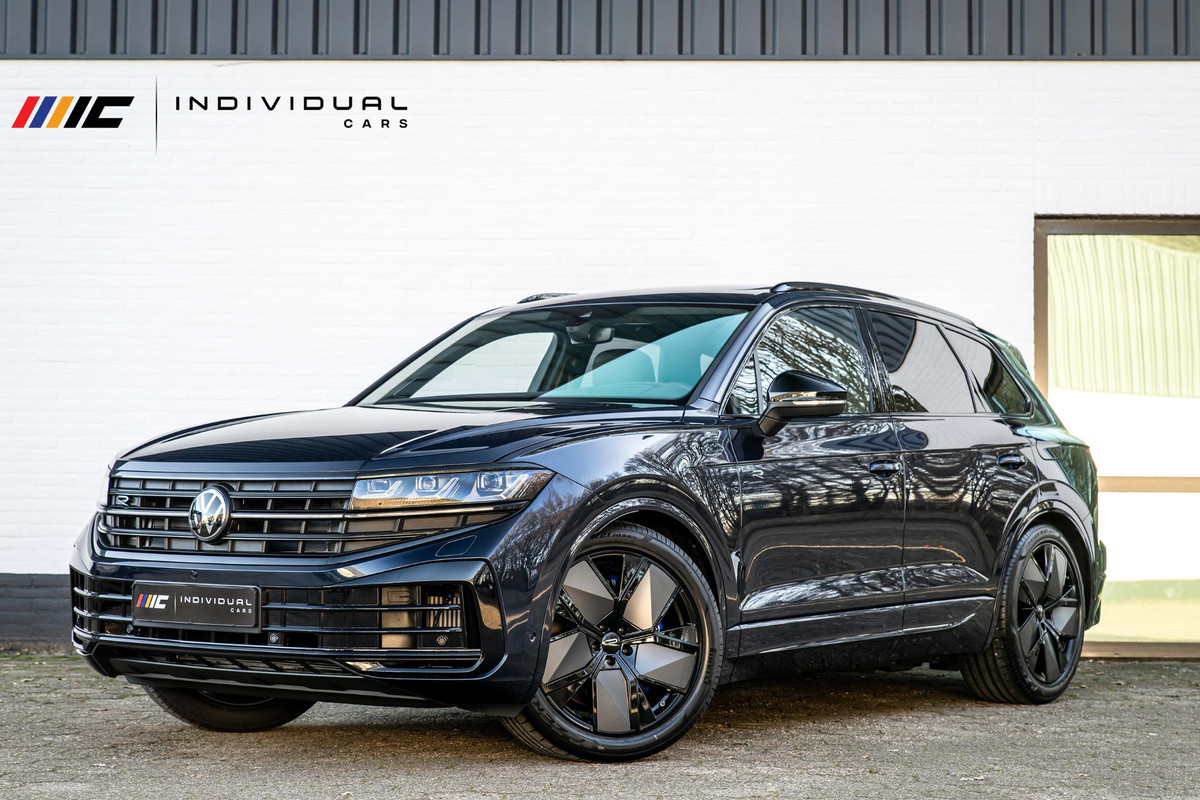 Volkswagen Touareg 3.0 TSI eHybrid R 4M Puglia DynAudio Massage Pano Volkswagen Touareg 3.0 TSI eHybrid R 4M Puglia DynAudio Massage Pano