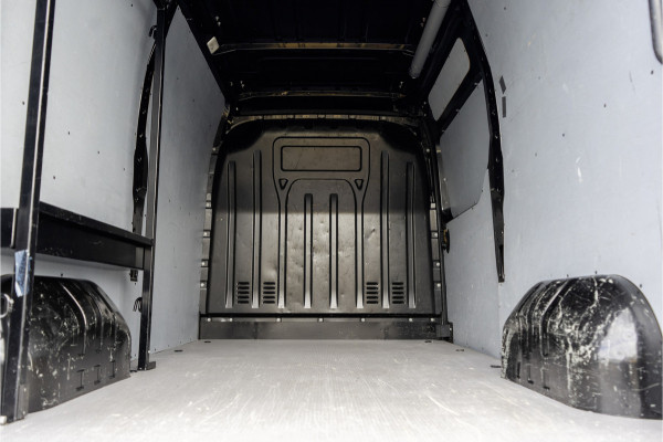 Renault Master T35 dCi 135 L2H2 | LED | Camera | Navi | Imperiaal | Ladder | Cruise | PDC | Euro 6