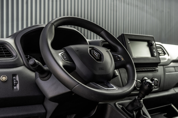 Renault Master T35 dCi 135 L2H2 | LED | Camera | Navi | Imperiaal | Ladder | Cruise | PDC | Euro 6