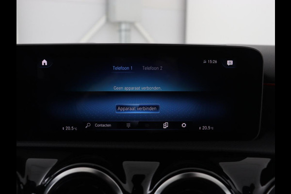 Mercedes-Benz A-Klasse 180 AMG Night Upgrade | Camera | Widescreen | Stoelverwarming | Full LED | Park Assist | Navigatie | Alcantara