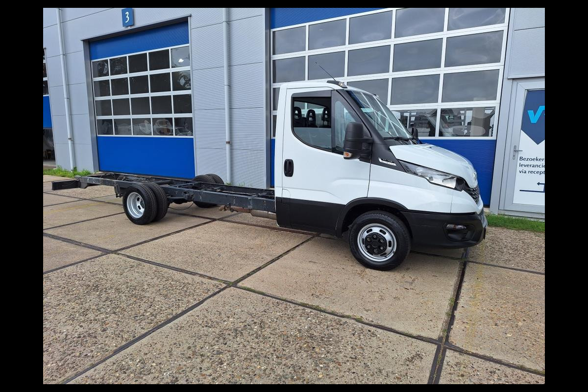 Iveco Daily 35C14H Chassis Cabine - Automaat - Luchtvering