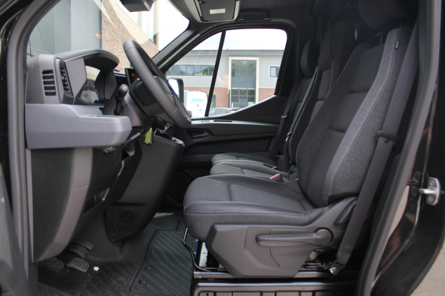 Renault Master T35 2.0 dCi 130pk L2H2 Advance - Carplay - Climate - Parkeersensoren - LED - Trekhaak - DAB - Stoelverwarming - Rijklaar
