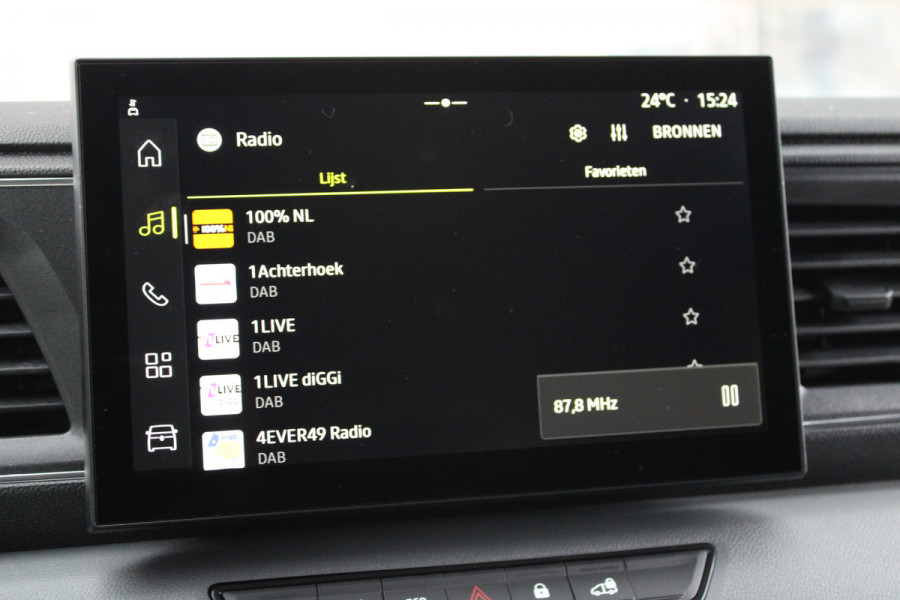 Renault Master T35 2.0 dCi 130pk L2H2 Advance - Carplay - Climate - Parkeersensoren - LED - Trekhaak - DAB - Stoelverwarming - Rijklaar