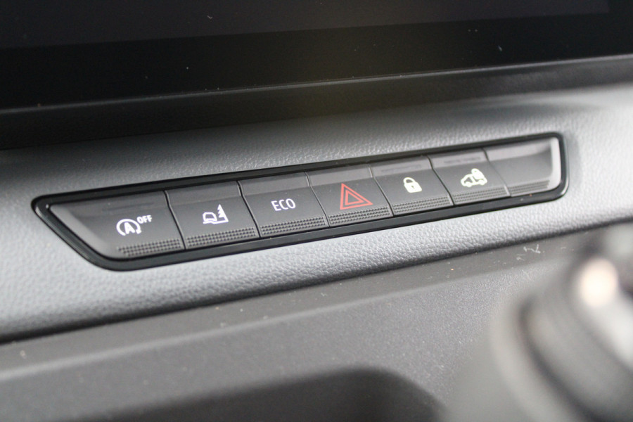 Renault Master T35 2.0 dCi 130pk L2H2 Advance - Carplay - Climate - Parkeersensoren - LED - Trekhaak - DAB - Stoelverwarming - Rijklaar