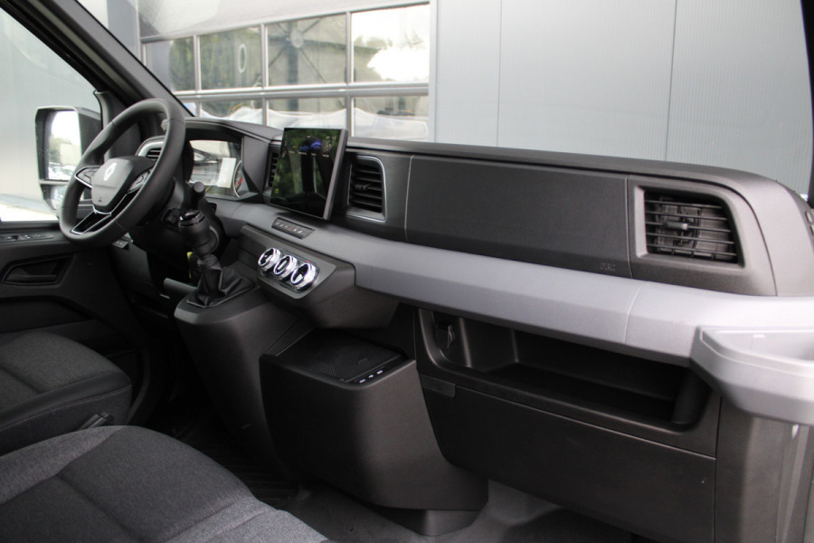 Renault Master T35 2.0 dCi 130pk L2H2 Advance - Carplay - Climate - Parkeersensoren - LED - Trekhaak - DAB - Stoelverwarming - Rijklaar