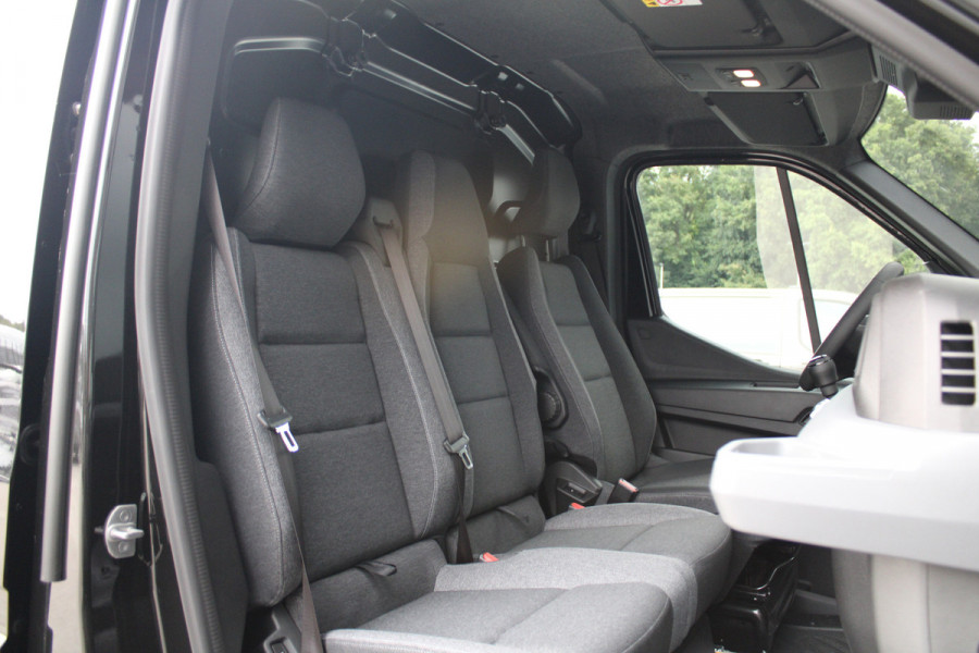 Renault Master T35 2.0 dCi 130pk L2H2 Advance - Carplay - Climate - Parkeersensoren - LED - Trekhaak - DAB - Stoelverwarming - Rijklaar
