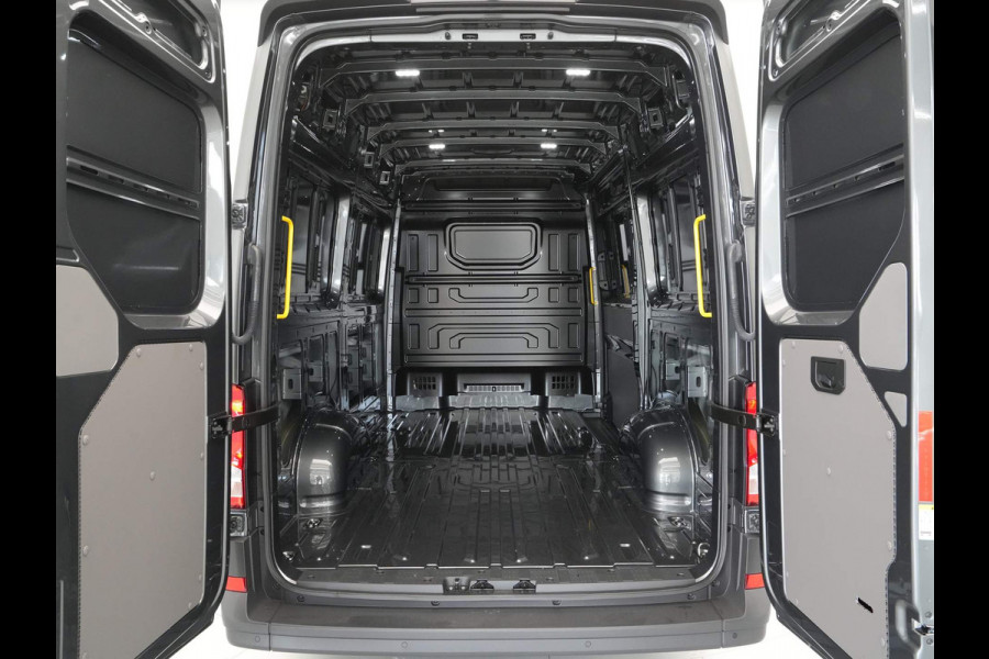 Volkswagen Crafter 2.0 TDI 130kW 177PK GVW 3.5T L3H3 WB 3640mm Exclusive Hero Edition BPM vrij! Operational Lease vanaf € 990,-