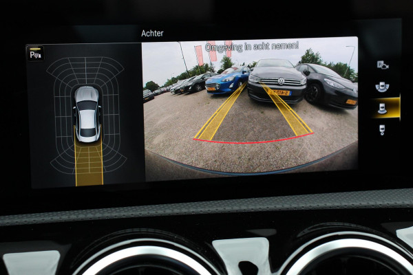 Mercedes-Benz CLA-Klasse 200 Progressive 7-DCT DEMO! Navigatie Climate Control Led Trekhaak Stoelverwarming Half Leder Camera
