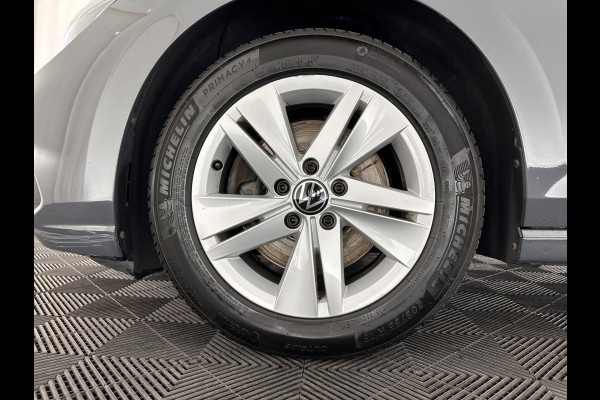 Volkswagen GOLF Variant 2.0 TDI Life Business (INCL-BTW)  *FULL-LED | DIGI-COCKPIT | NAVI-FULLMAP | HEATED-COMFORTSEATS | KEYLESS | DAB+ | CARPLAY | ECC | AMBIENT-LIGHT | PDC | 16''ALU*