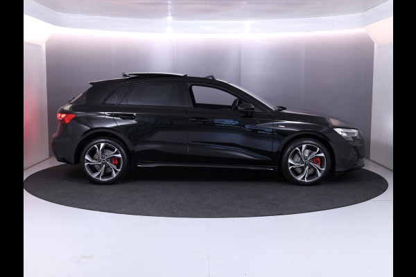 Audi A3 Sportback 45 TFSI e S edition Competition 272 pk S-tronic| Navigatie | Panoramadak | Parkeersensoren (Park assist) | Achteruitrijcamera | Adaptieve cruise control | Matrix LED koplampen |