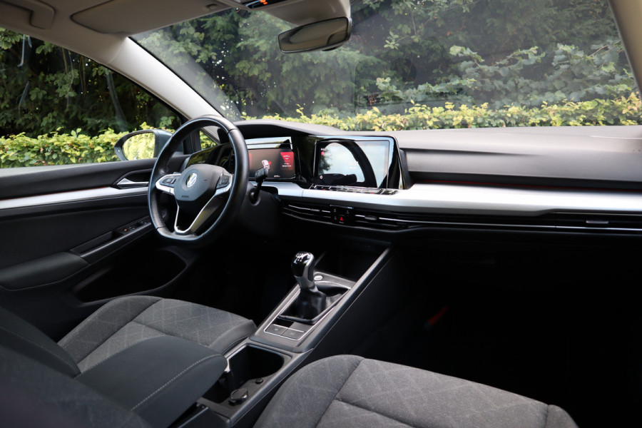 Volkswagen Golf 1.0 TSI Life | Navi | Camera | Virtual cockpit | 19 inch |