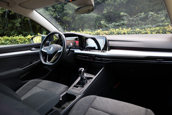 Volkswagen Golf 1.0 TSI Life | Navi | Camera | Virtual cockpit | 19 inch |