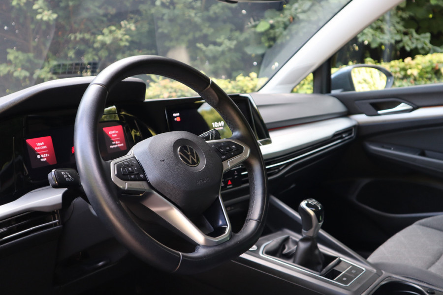 Volkswagen Golf 1.0 TSI Life | Navi | Camera | Virtual cockpit | 19 inch |
