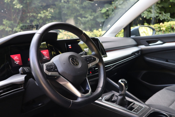 Volkswagen Golf 1.0 TSI Life | Navi | Camera | Virtual cockpit | 19 inch |
