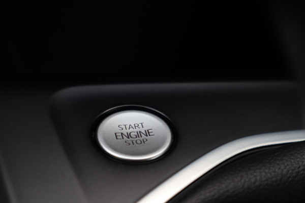 Volkswagen Golf 1.0 TSI Life | Navi | Camera | Virtual cockpit | 19 inch |