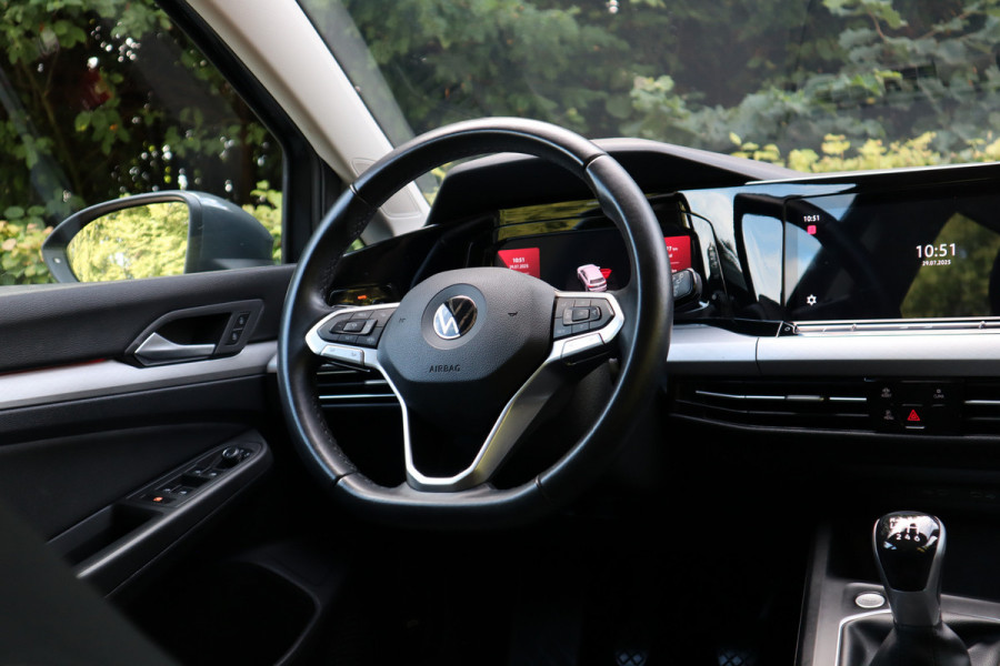 Volkswagen Golf 1.0 TSI Life | Navi | Camera | Virtual cockpit | 19 inch |