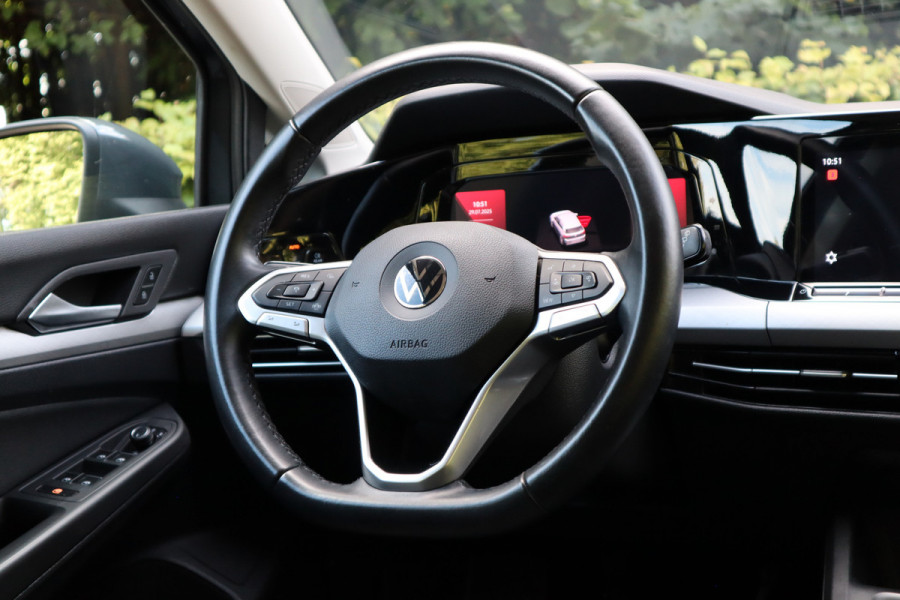 Volkswagen Golf 1.0 TSI Life | Navi | Camera | Virtual cockpit | 19 inch |
