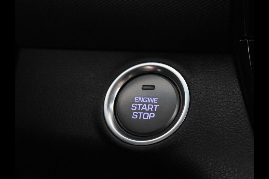 Hyundai IONIQ 1.6 GDi Premium+ | Stoelventilatie | Leder | Trekhaak | Camera | Memory | Infinity Sound | Adaptive cruise | Navigatie | Achterbankverwarming | Keyless | Full LED