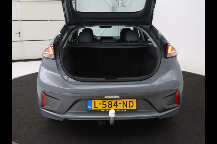 Hyundai IONIQ 1.6 GDi Premium+ | Stoelventilatie | Leder | Trekhaak | Camera | Memory | Infinity Sound | Adaptive cruise | Navigatie | Achterbankverwarming | Keyless | Full LED