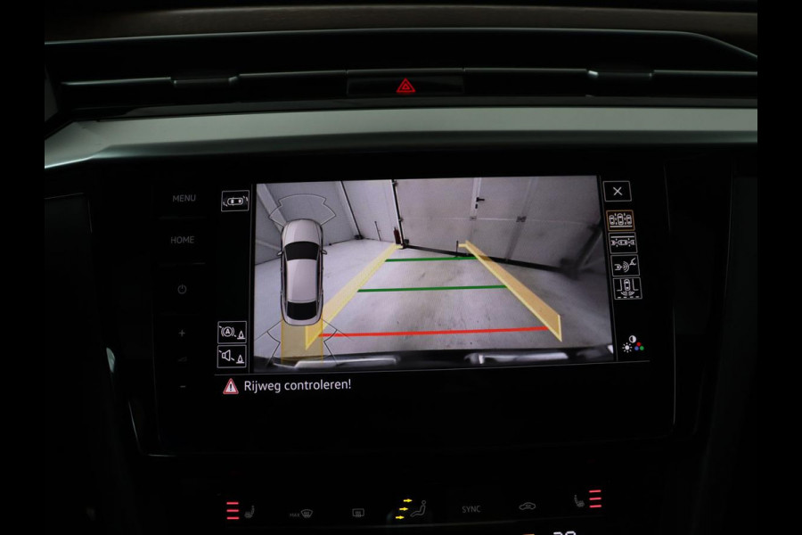 Volkswagen Arteon 1.4 eHybrid Elegance Business Exclusive | Panoramadak | Leder | Head-Up | Stoelverwarming | Camera | Virtual Cockpit | Matrix LED | Achterbankverwarming | PHEV
