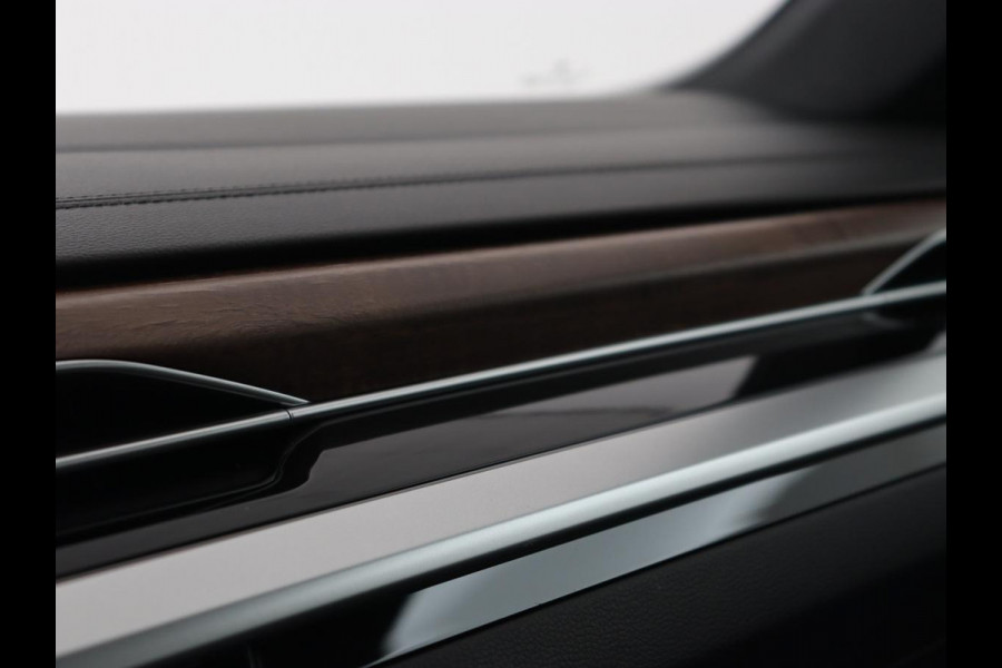 Volkswagen Arteon 1.4 eHybrid Elegance Business Exclusive | Panoramadak | Leder | Head-Up | Stoelverwarming | Camera | Virtual Cockpit | Matrix LED | Achterbankverwarming | PHEV