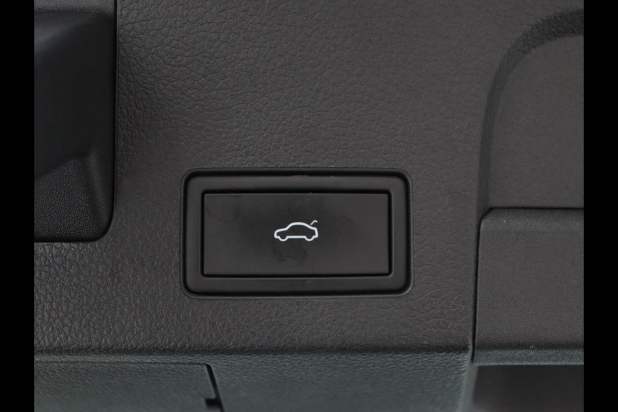 Volkswagen Arteon 1.4 eHybrid Elegance Business Exclusive | Panoramadak | Leder | Head-Up | Stoelverwarming | Camera | Virtual Cockpit | Matrix LED | Achterbankverwarming | PHEV