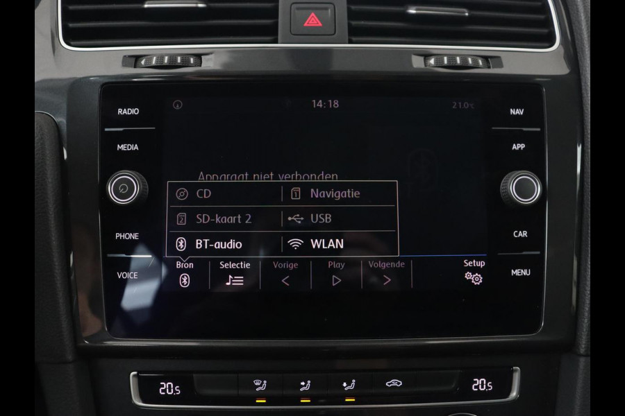 Volkswagen Golf 1.0 TSI Comfortline | Carplay | Adaptive cruise | Navigatie | Parkeerhulp | Climate control | DAB