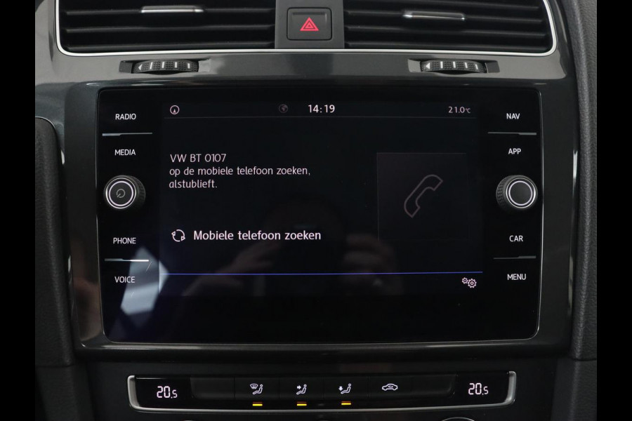 Volkswagen Golf 1.0 TSI Comfortline | Carplay | Adaptive cruise | Navigatie | Parkeerhulp | Climate control | DAB