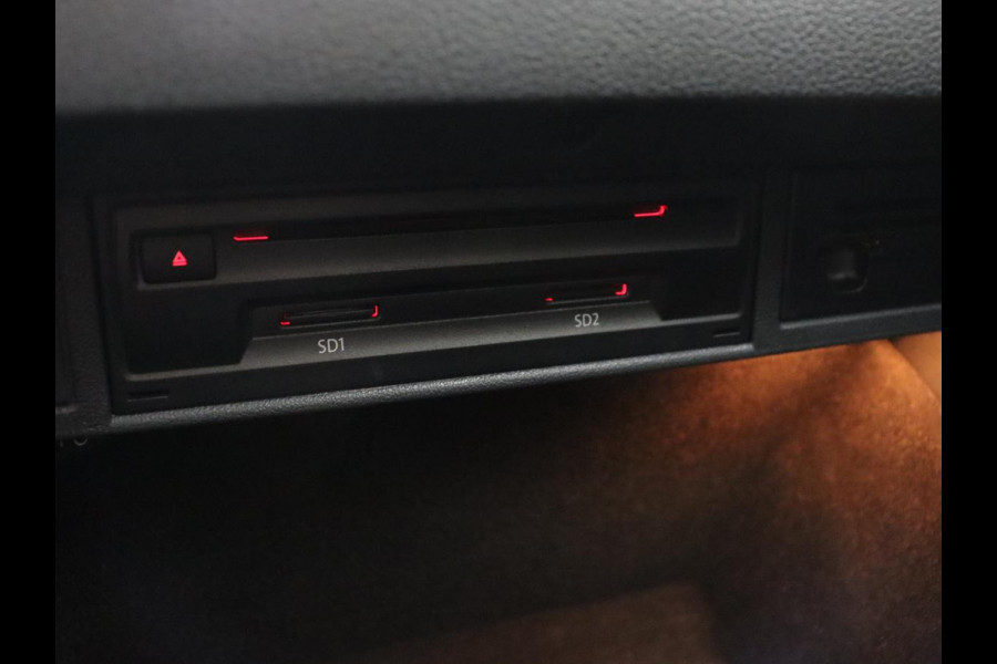 Volkswagen Golf 1.0 TSI Comfortline | Carplay | Adaptive cruise | Navigatie | Parkeerhulp | Climate control | DAB