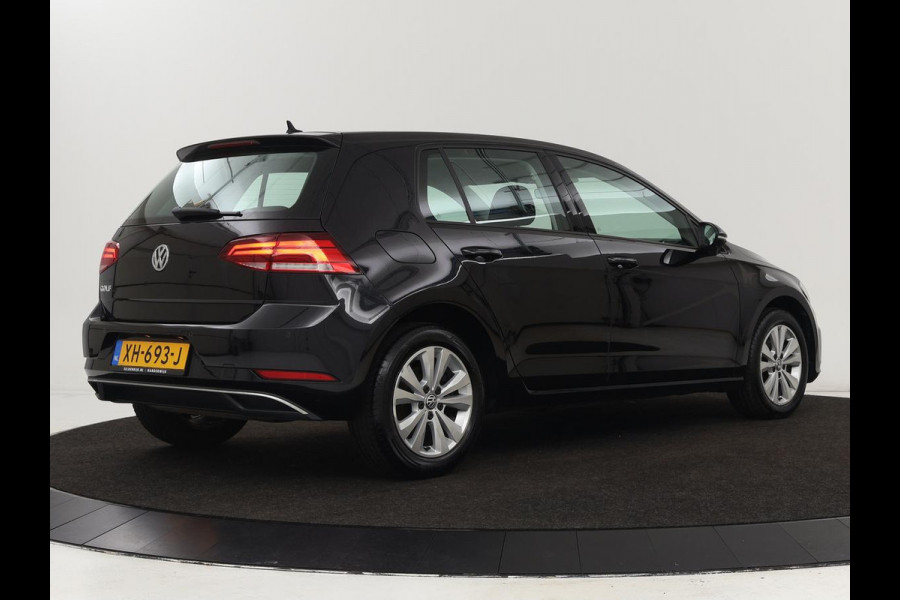 Volkswagen Golf 1.0 TSI Comfortline | Carplay | Adaptive cruise | Navigatie | Parkeerhulp | Climate control | DAB