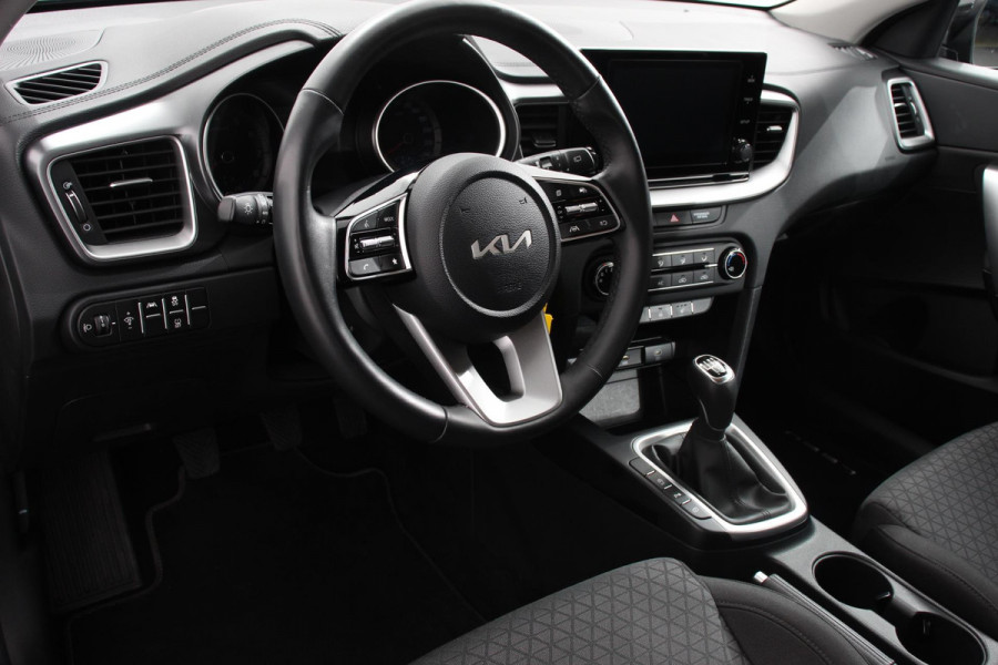 Kia Ceed 1.0 T-GDi Comfort | Navigatie | Apple Carplay/ Android Auto | Airco | Dab | Camera | Lichtmetalen Velgen
