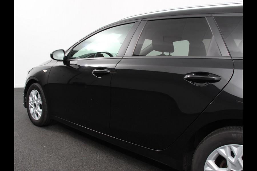 Kia Ceed 1.0 T-GDi Comfort | Navigatie | Apple Carplay/ Android Auto | Airco | Dab | Camera | Lichtmetalen Velgen