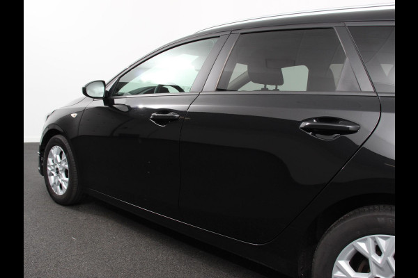 Kia Ceed 1.0 T-GDi Comfort | Navigatie | Apple Carplay/ Android Auto | Airco | Dab | Camera | Lichtmetalen Velgen