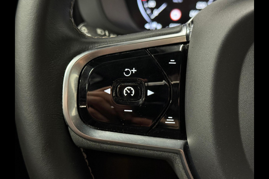 Volvo XC60 2.0 Recharge T6 AWD R-Design Open dak | Adapt. Cruise control | 22" | 360 graden camera | Stoel- en Stuurwiel verwarming | Harman/Kardon