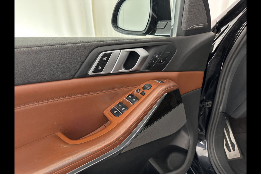 BMW X5 M50d High Executive M-Sportpack Aut. *PANO | HEAD-UP | DESIGN-LEATHER | LASER-LIGHT | TOP-VIEW | HARMAN/KARDON | MEMORY-PACK | DIGI-COCKPIT | DAB+ | HEATED-COMFORTSEATS | NAVI-FULLMAP | KEYLESS | TOWBAR | 21''ALU*